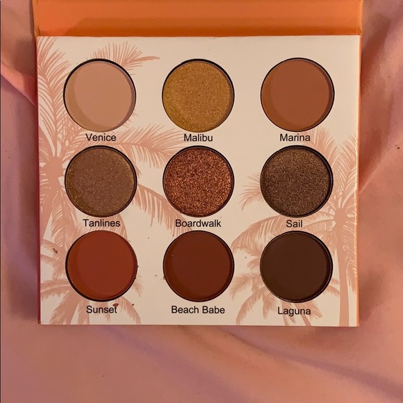 Beauty Creations palettes - Picture 2 of 6